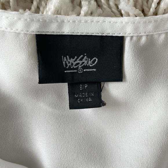 Mossimo White sleeveless blouse size small - Picture 3 of 6